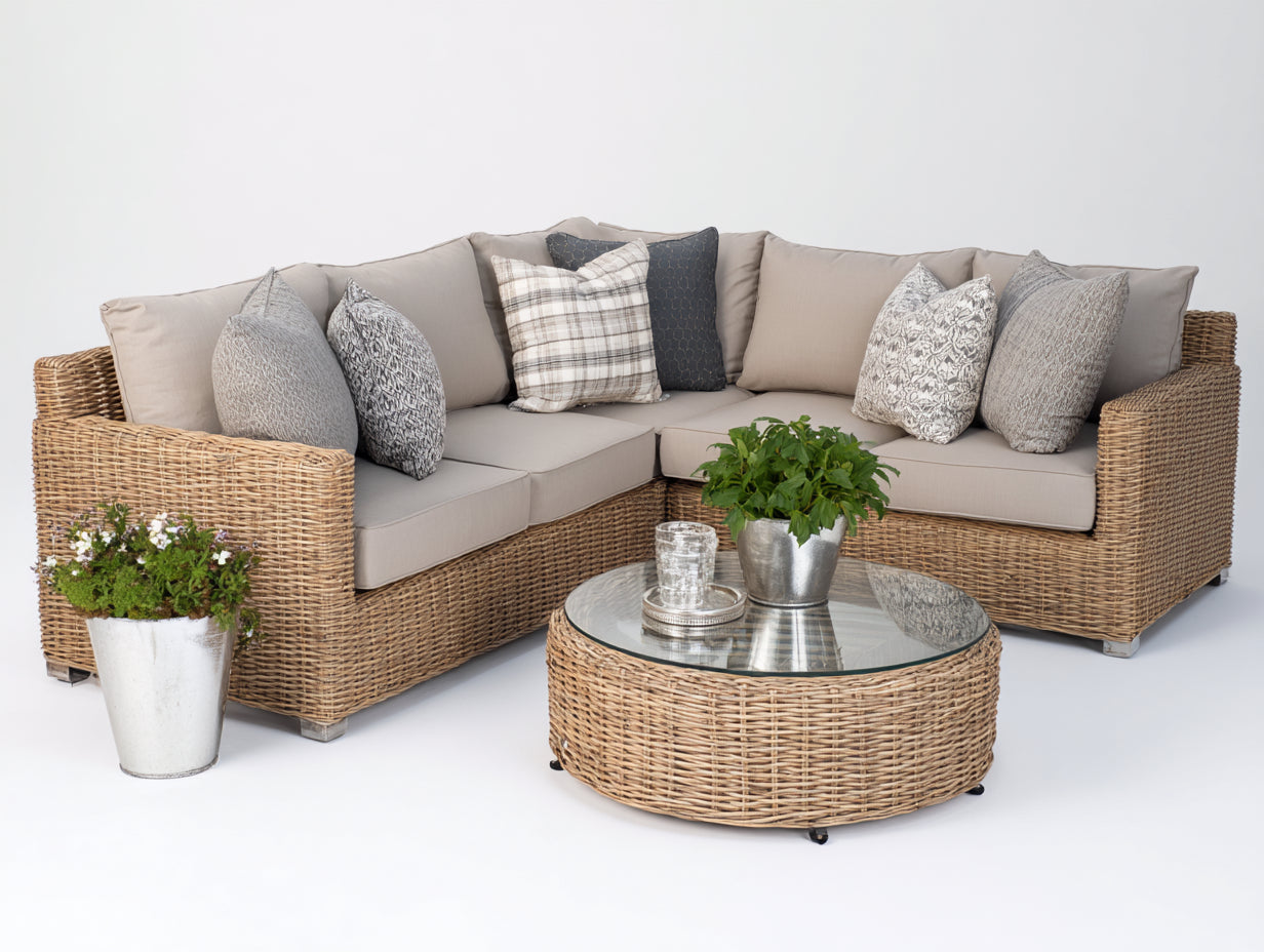 Divani da esterno - Rattan sintetico-Vetro-Tessuto - 236x236x84 cm - Marrone naturale-Beige tortora - Stile contemporaneo